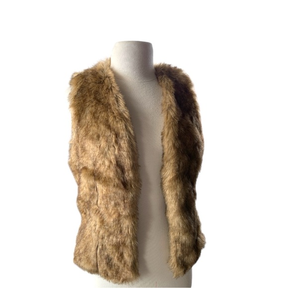 DYNAMITE Brown Faux Faur Vest - Picture 8 of 10